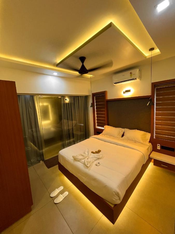 Bbc Luxury Apartments Perintalmanna Extérieur photo