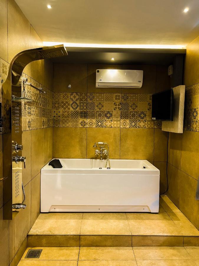 Bbc Luxury Apartments Perintalmanna Extérieur photo