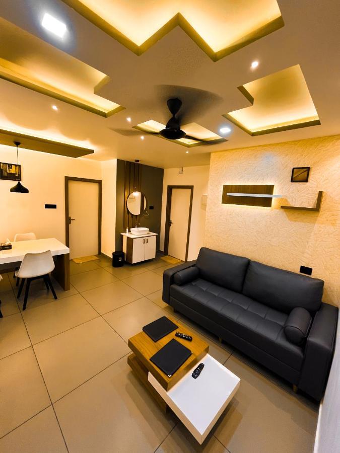 Bbc Luxury Apartments Perintalmanna Extérieur photo