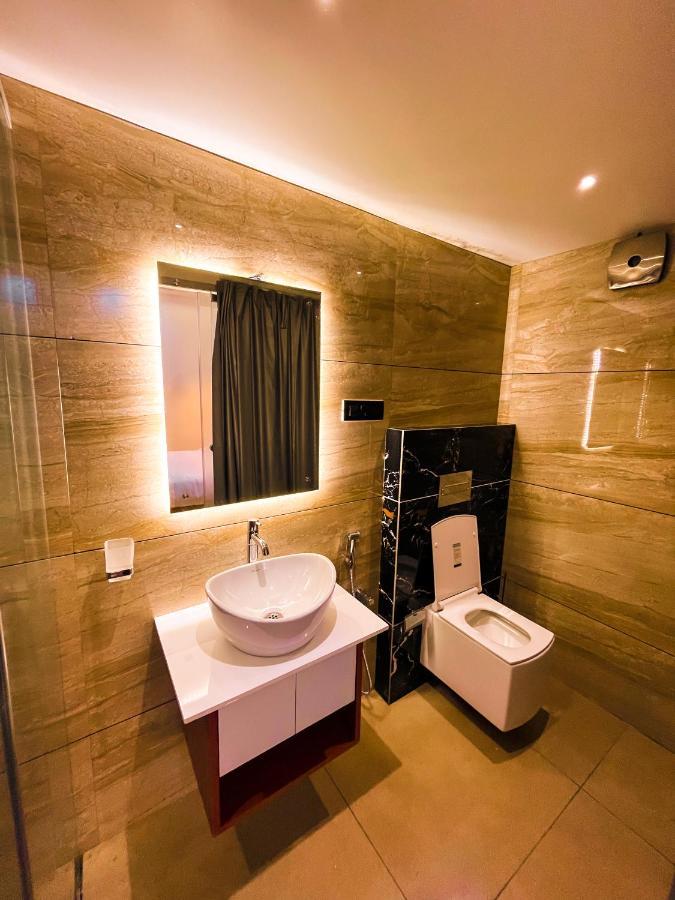 Bbc Luxury Apartments Perintalmanna Extérieur photo