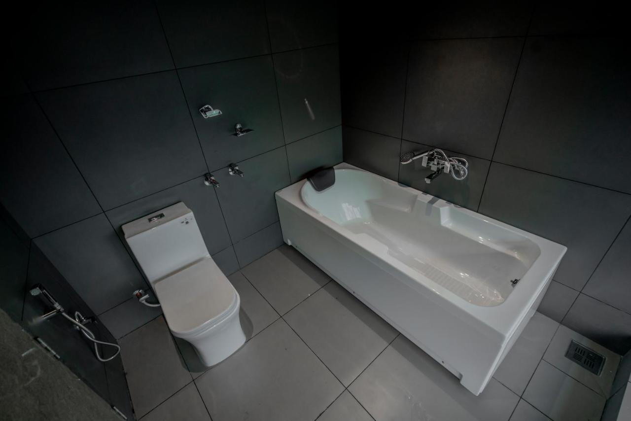 Bbc Luxury Apartments Perintalmanna Extérieur photo
