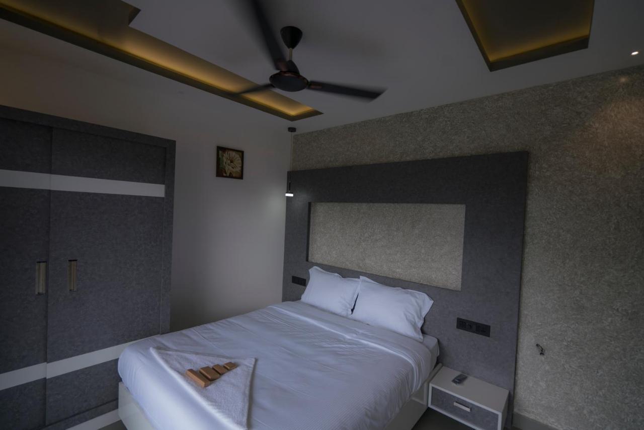 Bbc Luxury Apartments Perintalmanna Extérieur photo