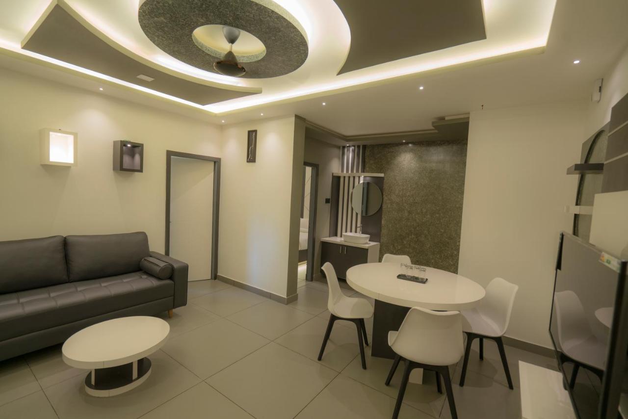 Bbc Luxury Apartments Perintalmanna Extérieur photo