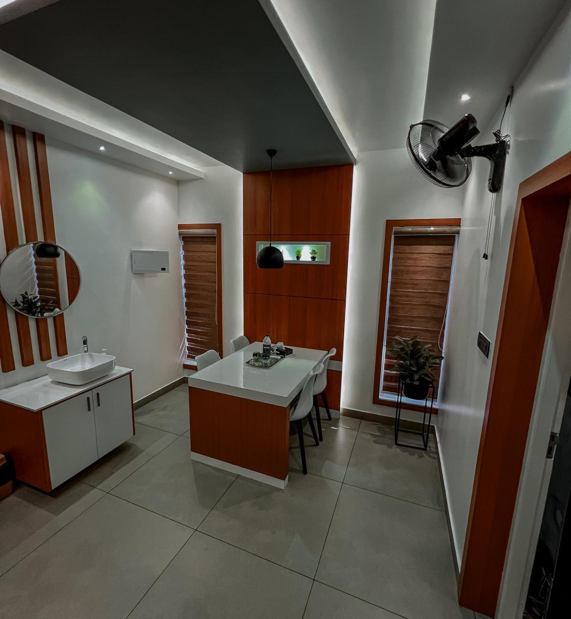 Bbc Luxury Apartments Perintalmanna Extérieur photo